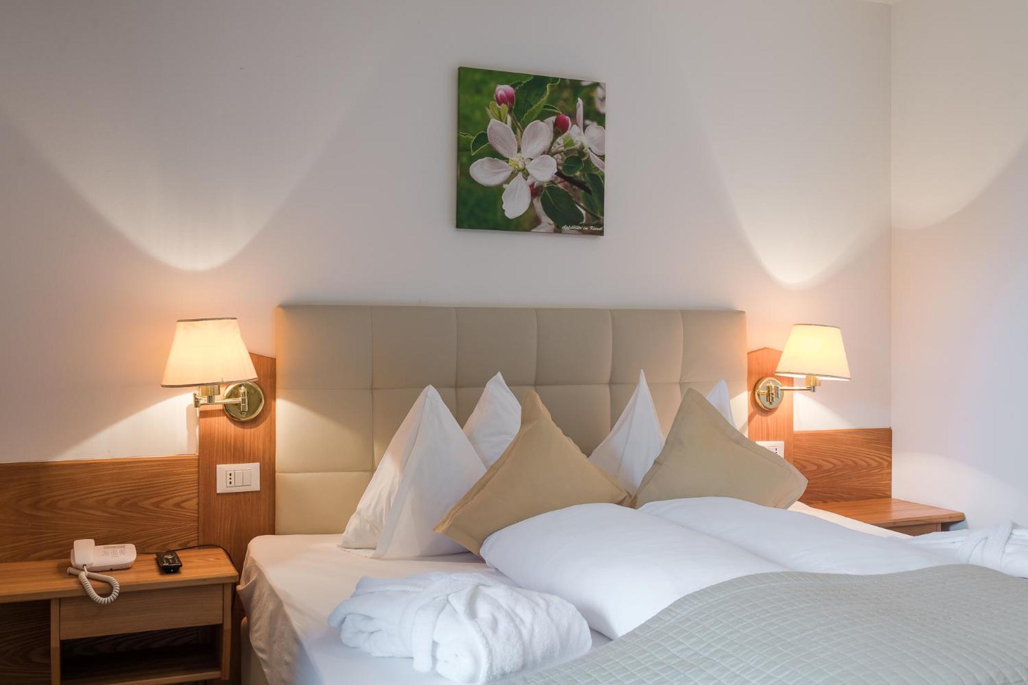 Hotel Kiendl Schenna Bilik gambar