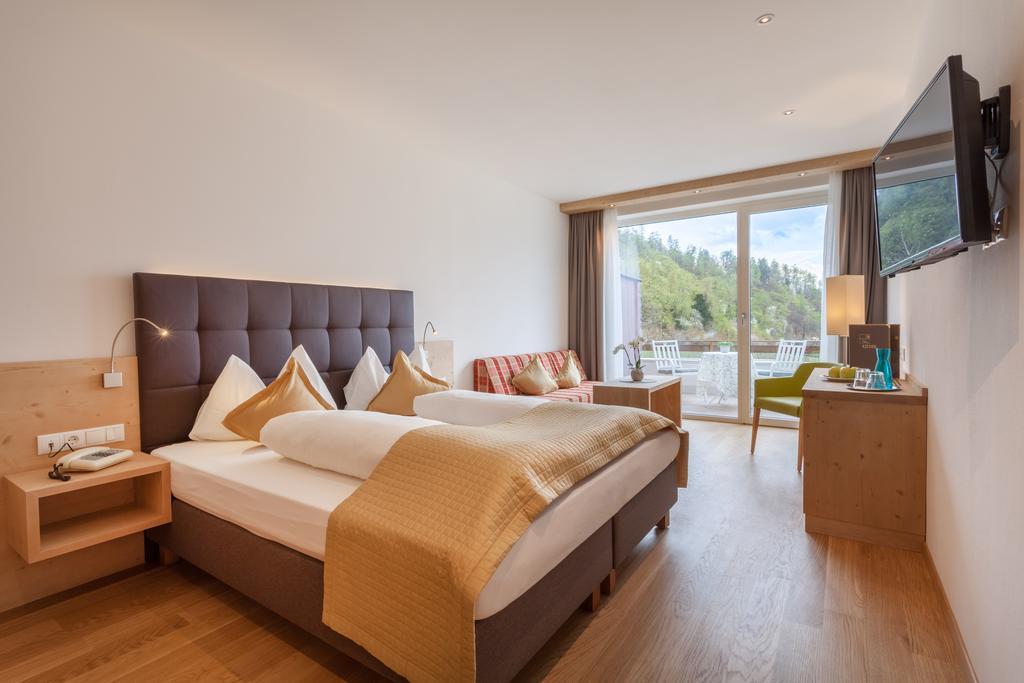 Hotel Kiendl Schenna Luaran gambar